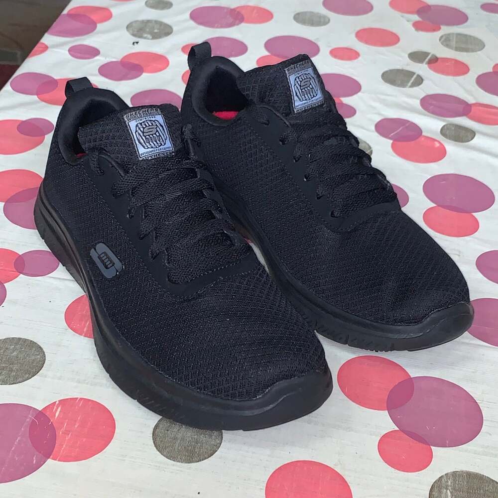 Skechers men's Work Relaxed Fit: Ghenter -Bronaugh Slip Resistant size 8.5 BLK